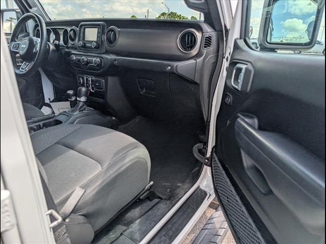 2020 Jeep Gladiator Sport photo 22