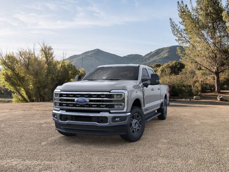 2025 Ford F-250 Lariat photo 2