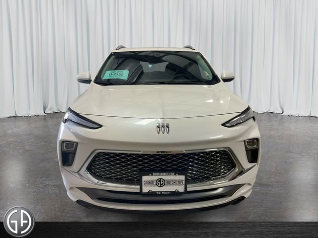 2026 Buick Encore GX Avenir photo 2