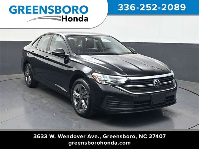 2024 Volkswagen Jetta SE's photo