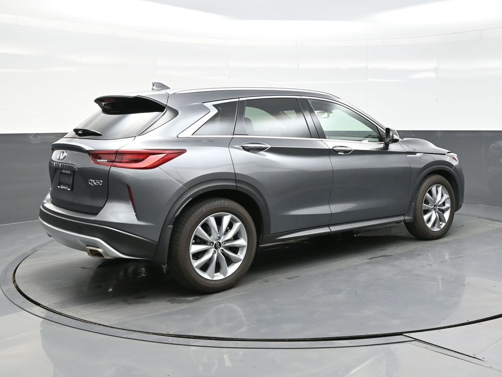 2022 Infiniti QX50 Luxe photo 6