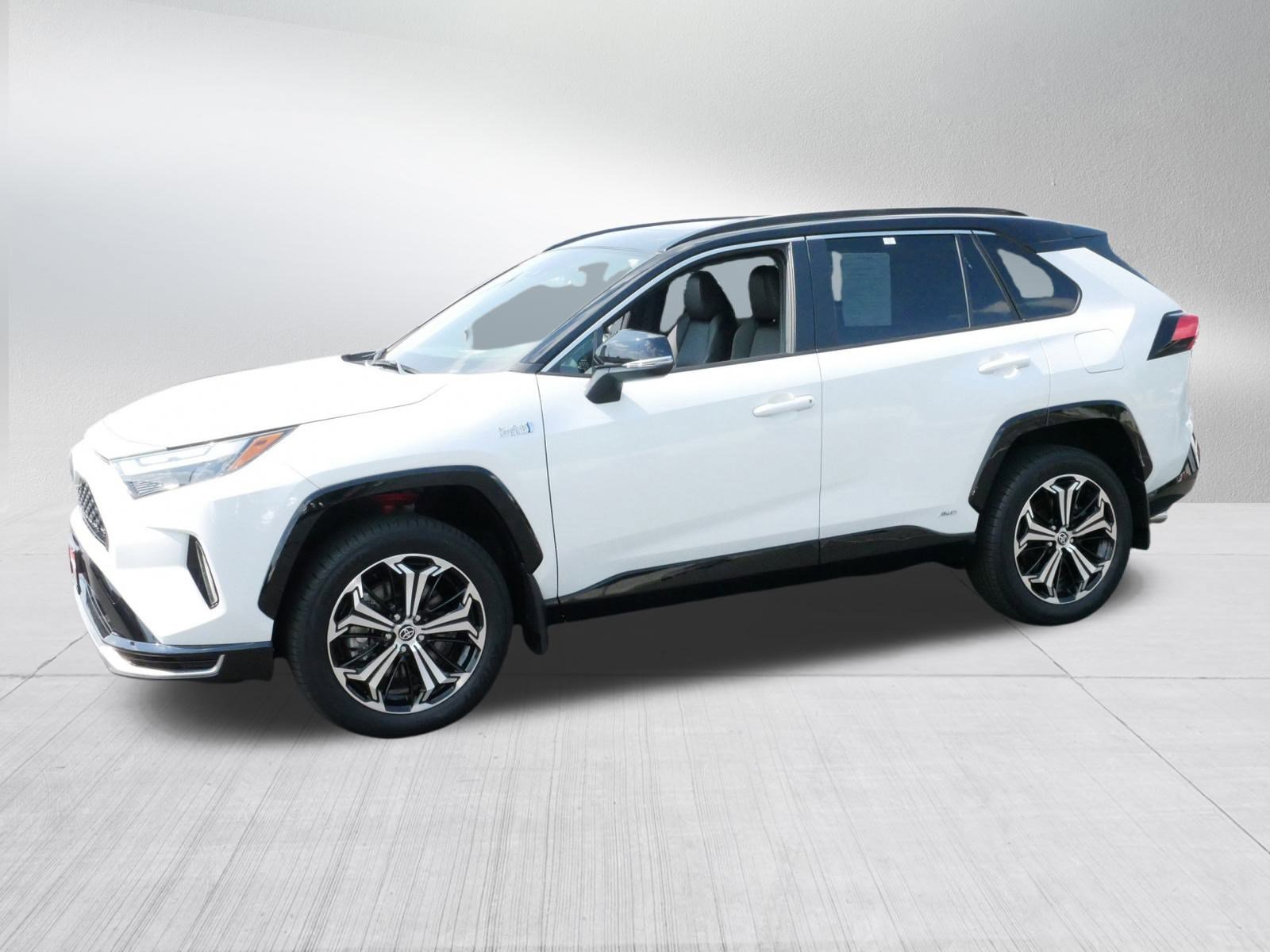 2023 Toyota RAV4 Prime XSE photo 2