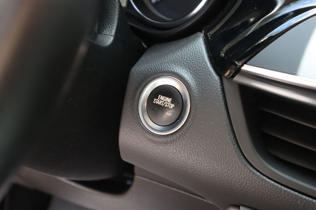 2020 Buick Envision Essence photo 15