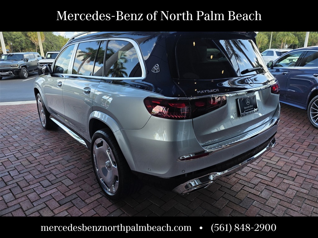 2026 Mercedes Benz GLS Maybach 600 4MATIC photo 2