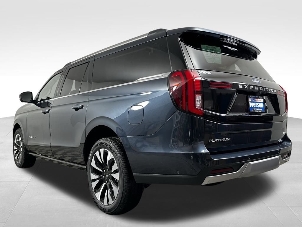2025 Ford Expedition MAX Platinum photo 3