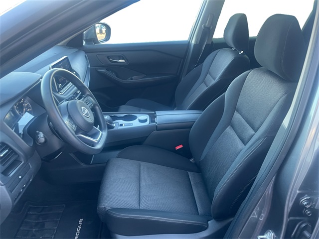 2024 Nissan Rogue SV photo 4