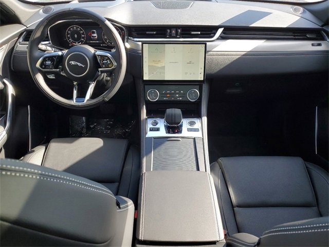 2025 Jaguar F-PACE R-Dynamic S photo 13