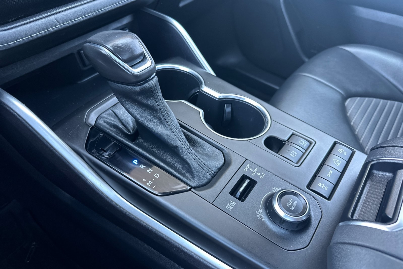 2021 Toyota Highlander XSE photo 22