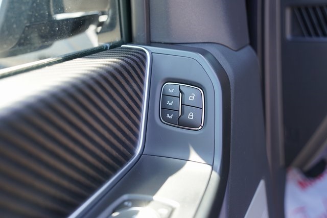2025 FORD F-150 - Image 44
