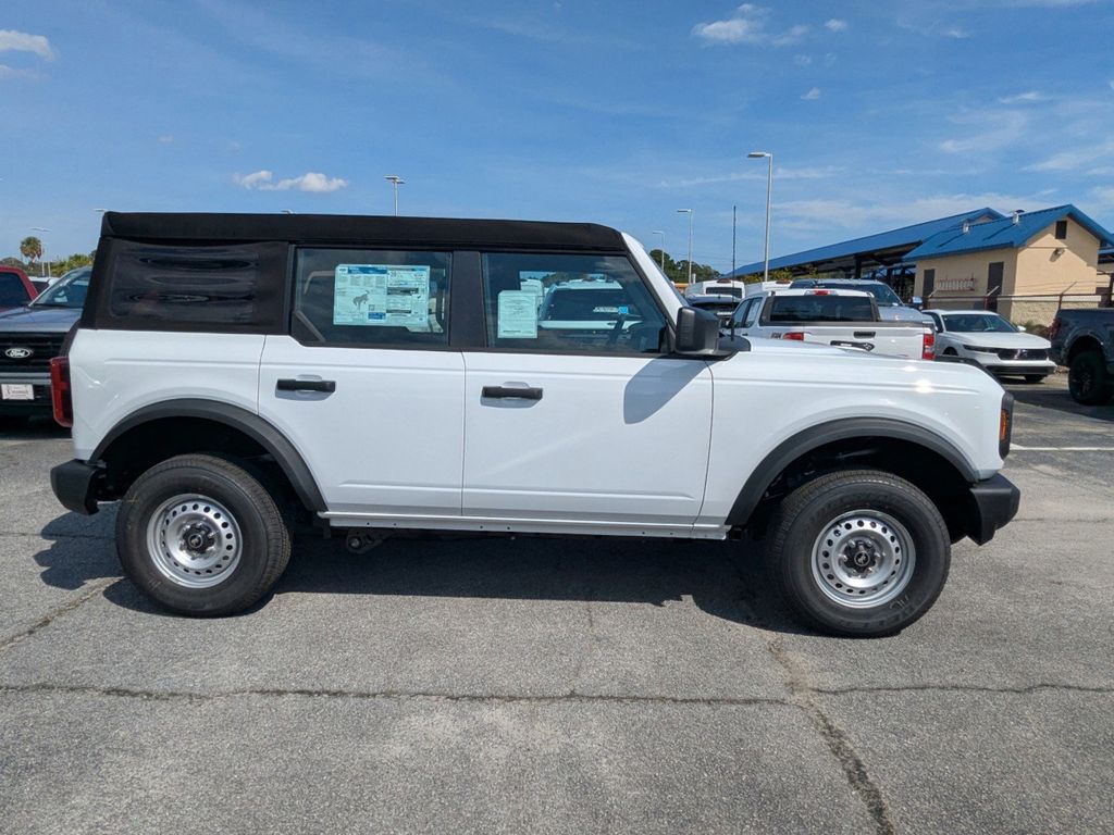 2025 Ford Bronco Base photo 2