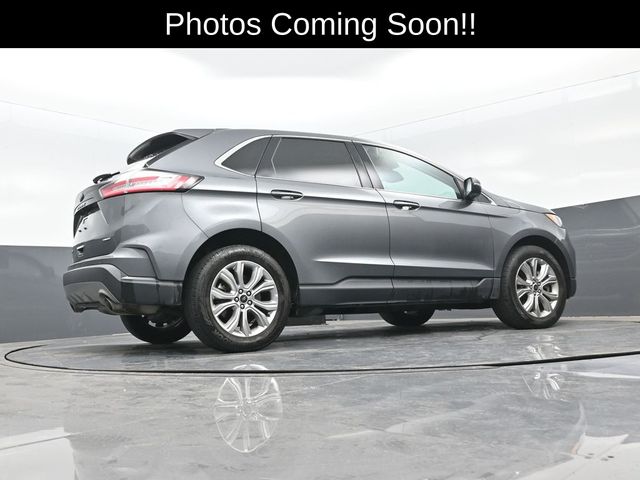 2024 Ford Edge Titanium photo 18