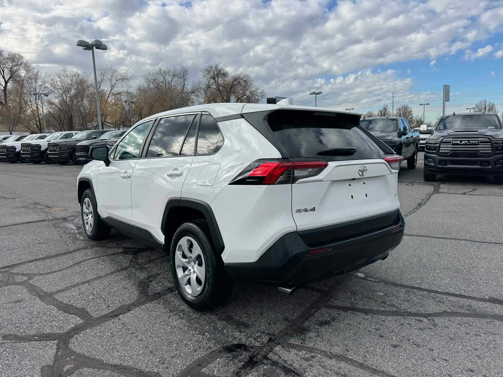2024 Toyota RAV4 LE photo 2