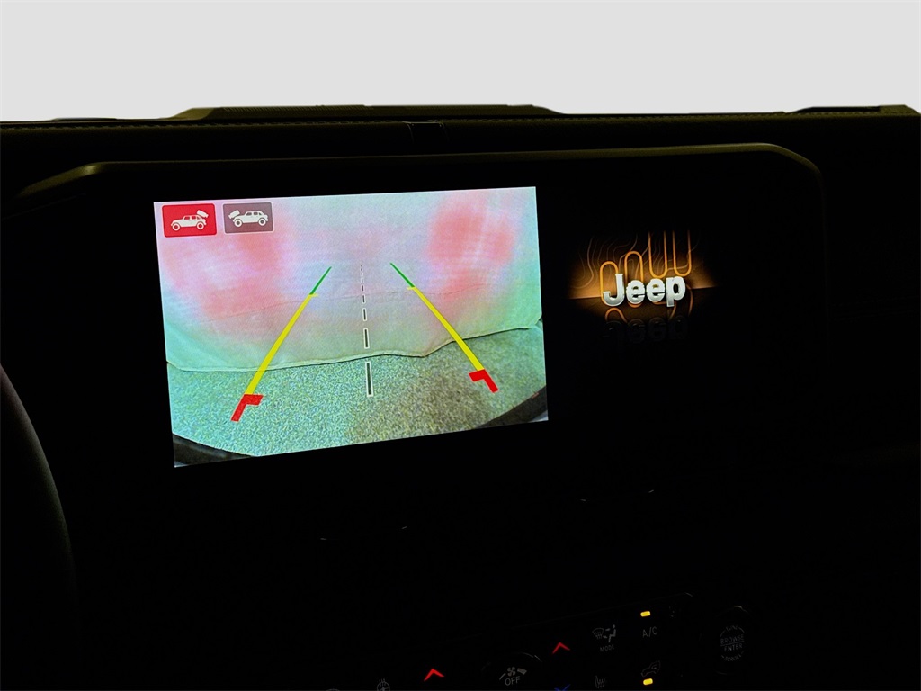 2025 Jeep Wrangler Sahara photo 27