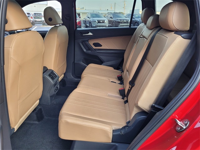 2024 Volkswagen Tiguan SE R-Line Black photo 9