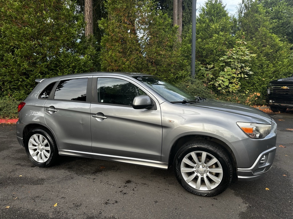 2011 Mitsubishi Outlander Sport SE photo 4