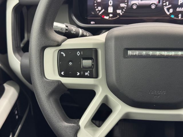 2020 Land Rover Defender 110 SE photo 19