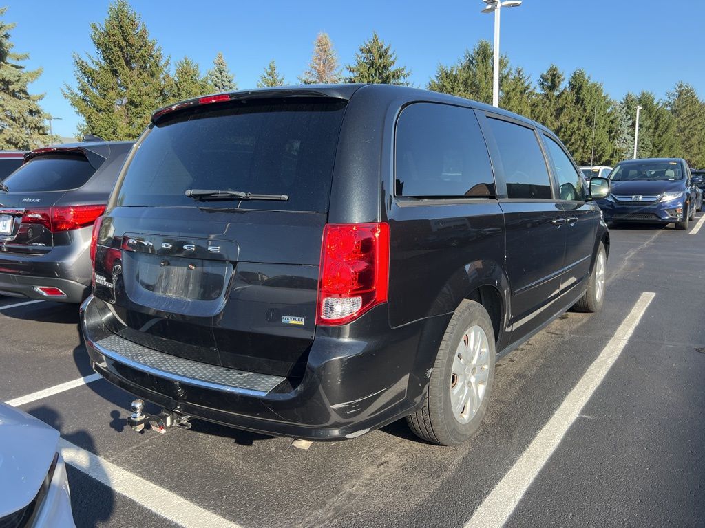 2016 Dodge Grand Caravan SE photo 3