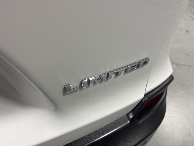 2020 Jeep Cherokee Limited photo 28