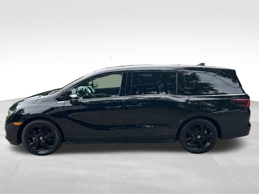2023 Honda Odyssey Sport photo 2