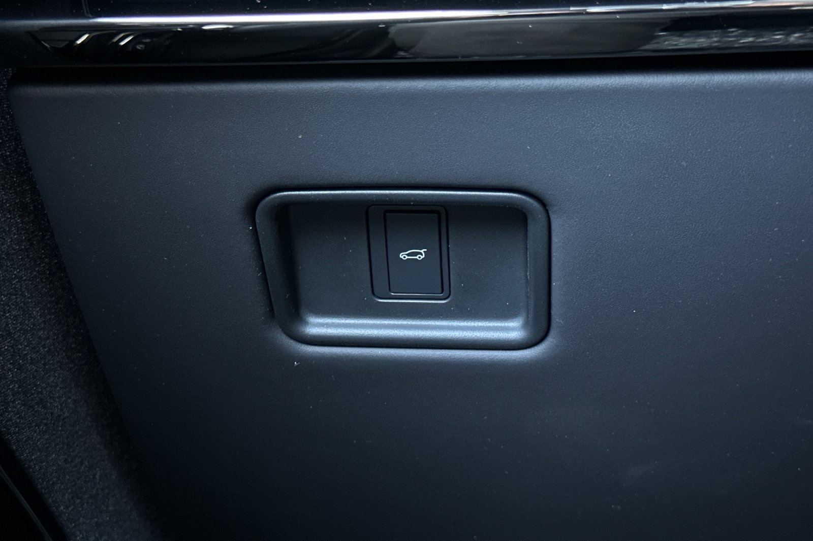 2025 Land Rover Range Rover Sport SE photo 32
