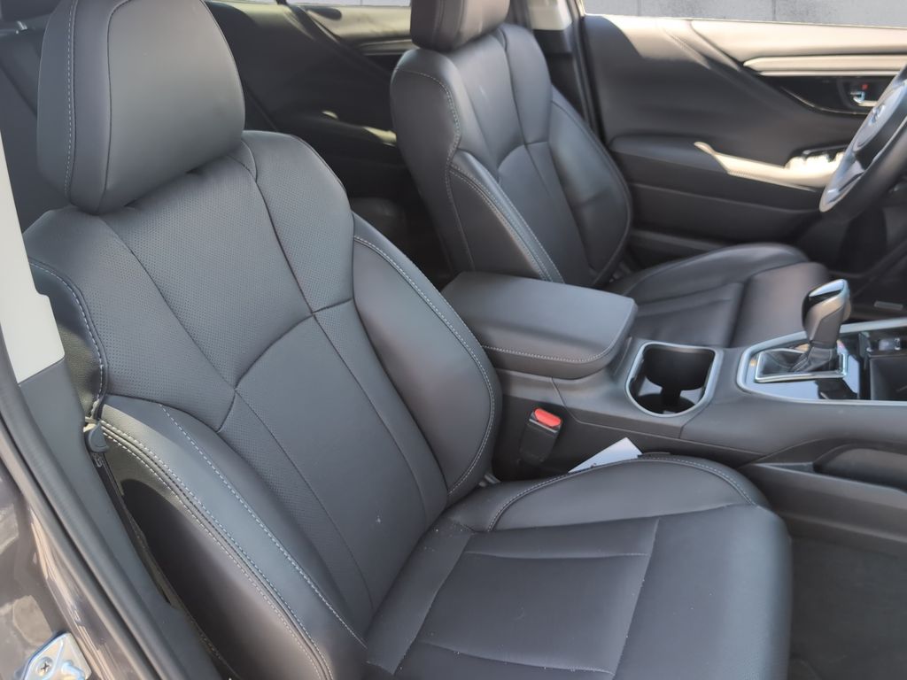 2025 Subaru Outback Limited XT photo 12