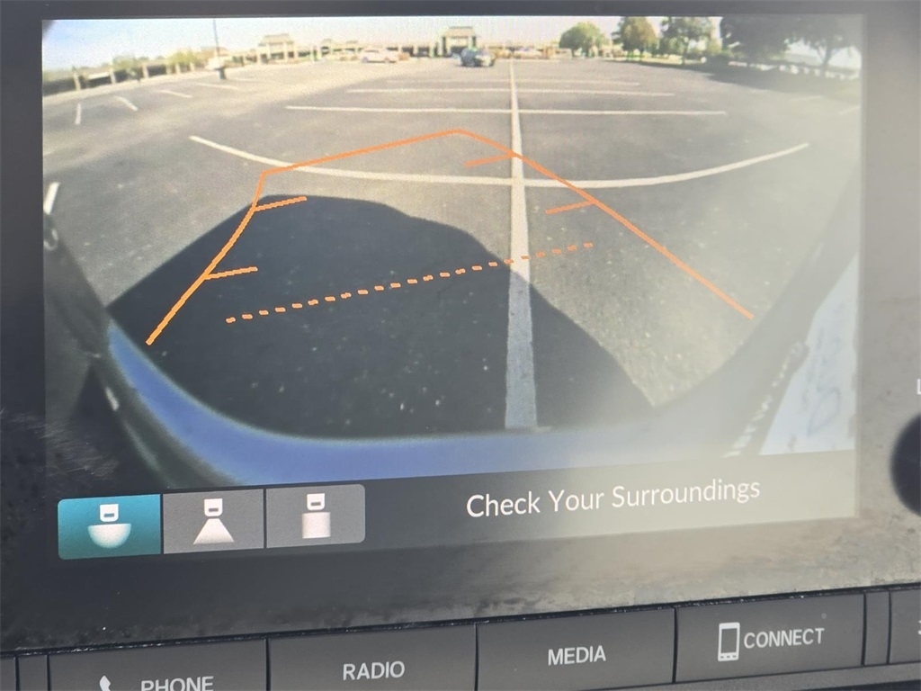 2023 Honda Pilot LX photo 3