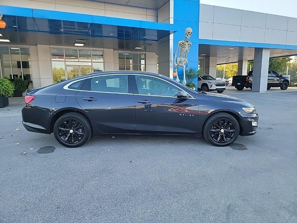 2023 Chevrolet Malibu 1LT photo 4
