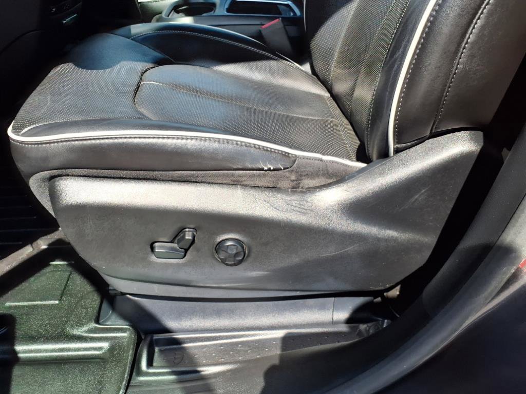 2019 Chrysler Pacifica Limited photo 19
