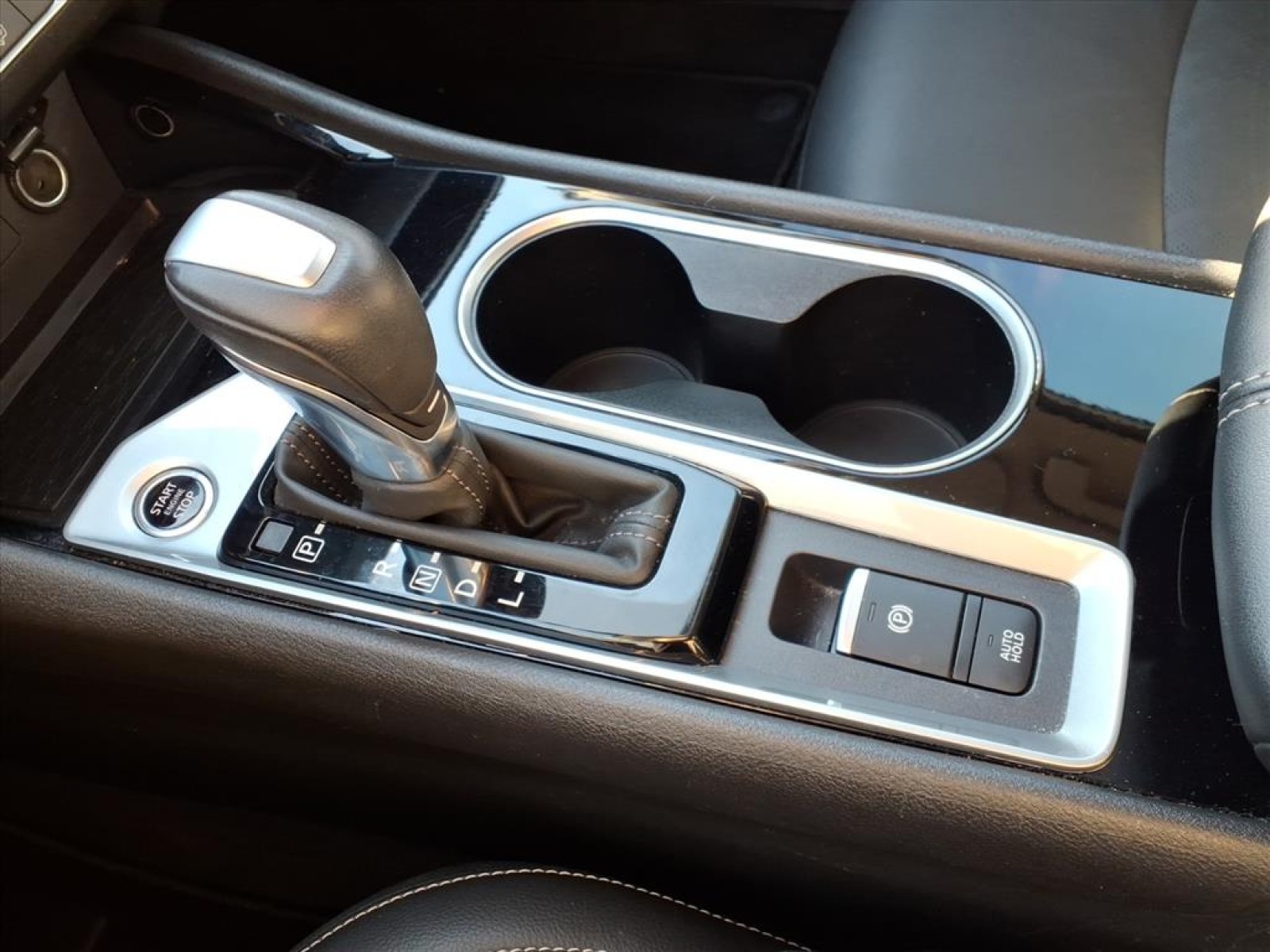 2024 Nissan Altima 2.5 SL Silver at Robbins Nissan