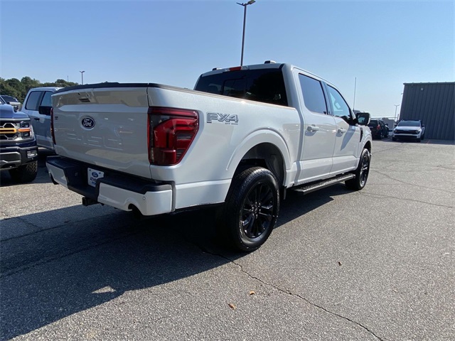 2025 Ford F-150 Lariat photo 3