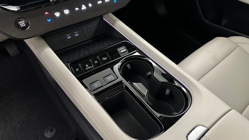 2025 Nissan Murano SL photo 13