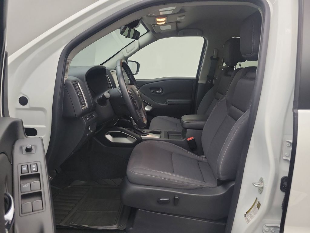 2022 Nissan Frontier SV photo 4