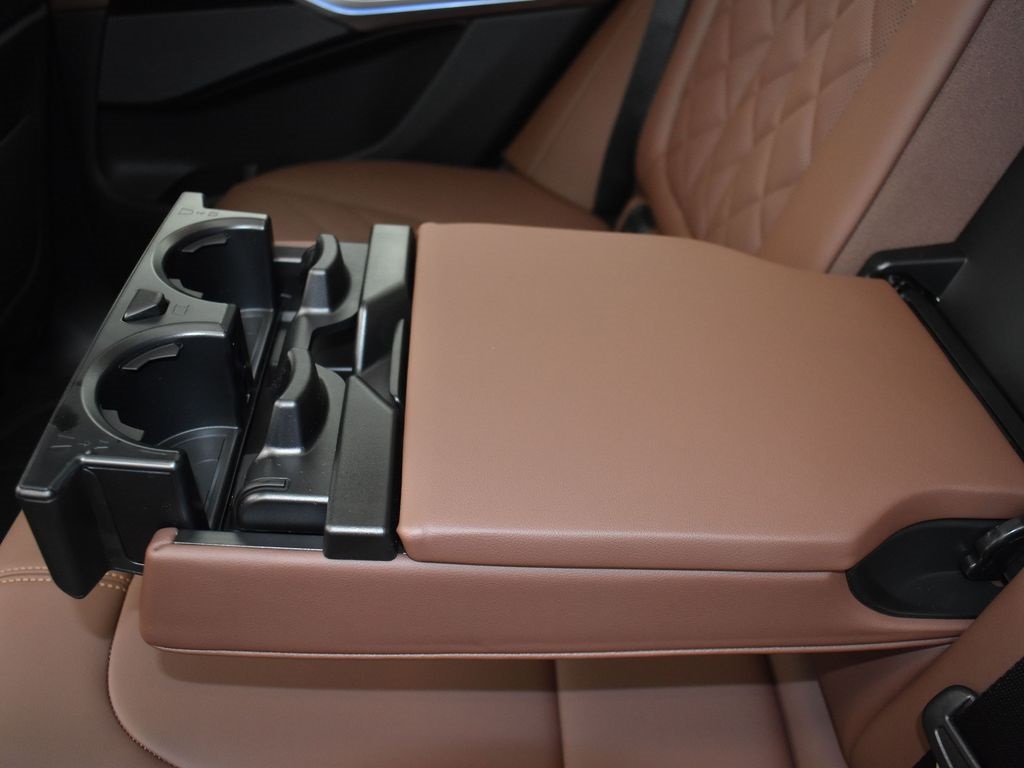 2026 Bmw X5 xDrive50e photo 16