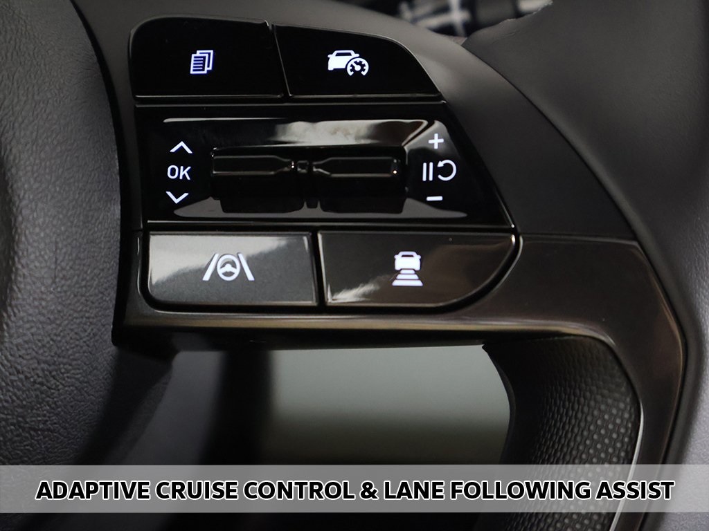 2025 Hyundai Elantra Hybrid Limited photo 3