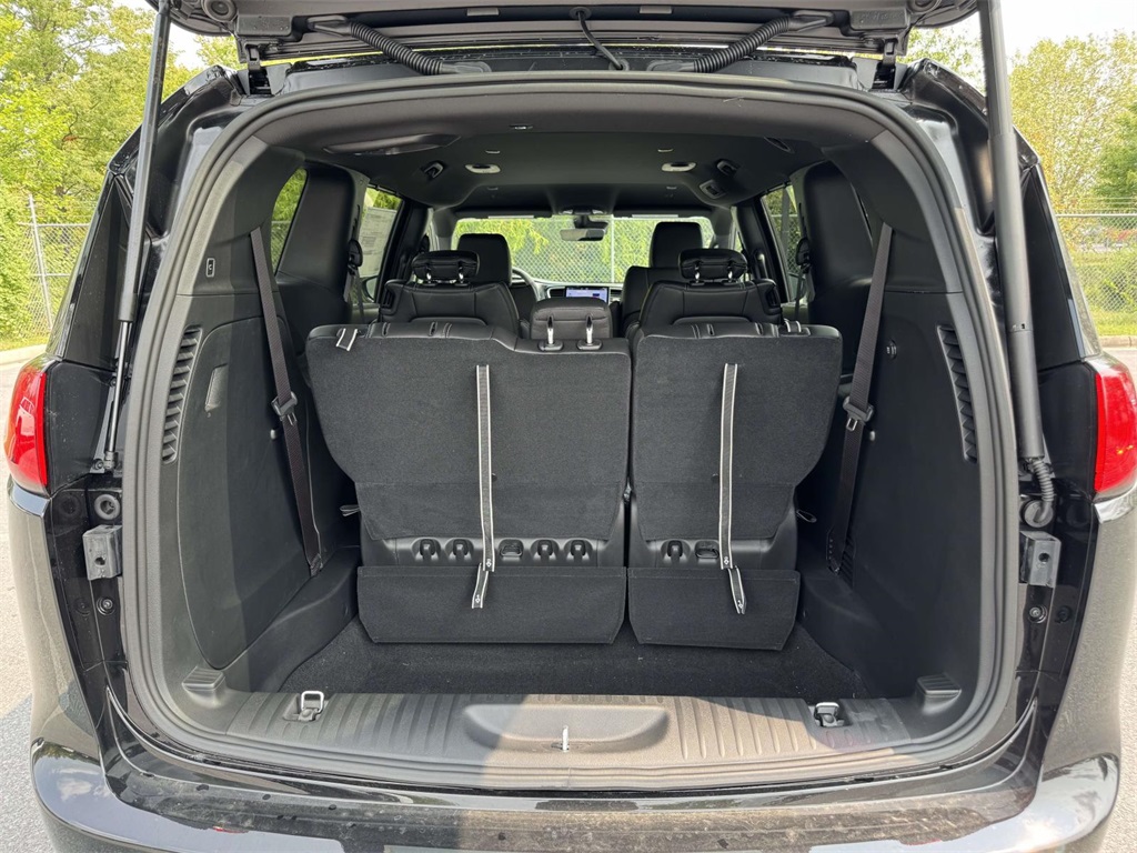 2026 Chrysler Voyager LX photo 27