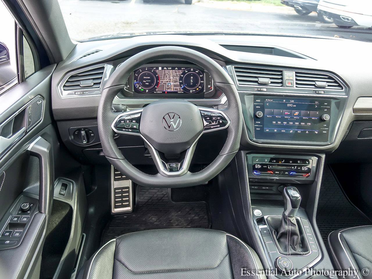 2022 VOLKSWAGEN TIGUAN - Image 11