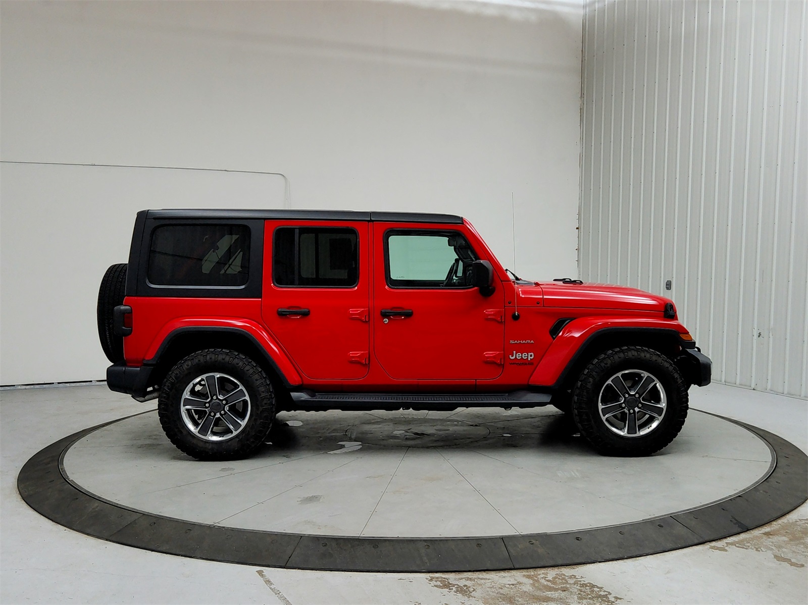2020 Jeep Wrangler Unlimited Sahara photo 8