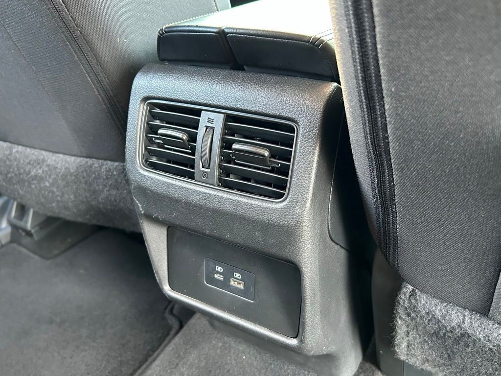 2023 Nissan Rogue SV photo 31
