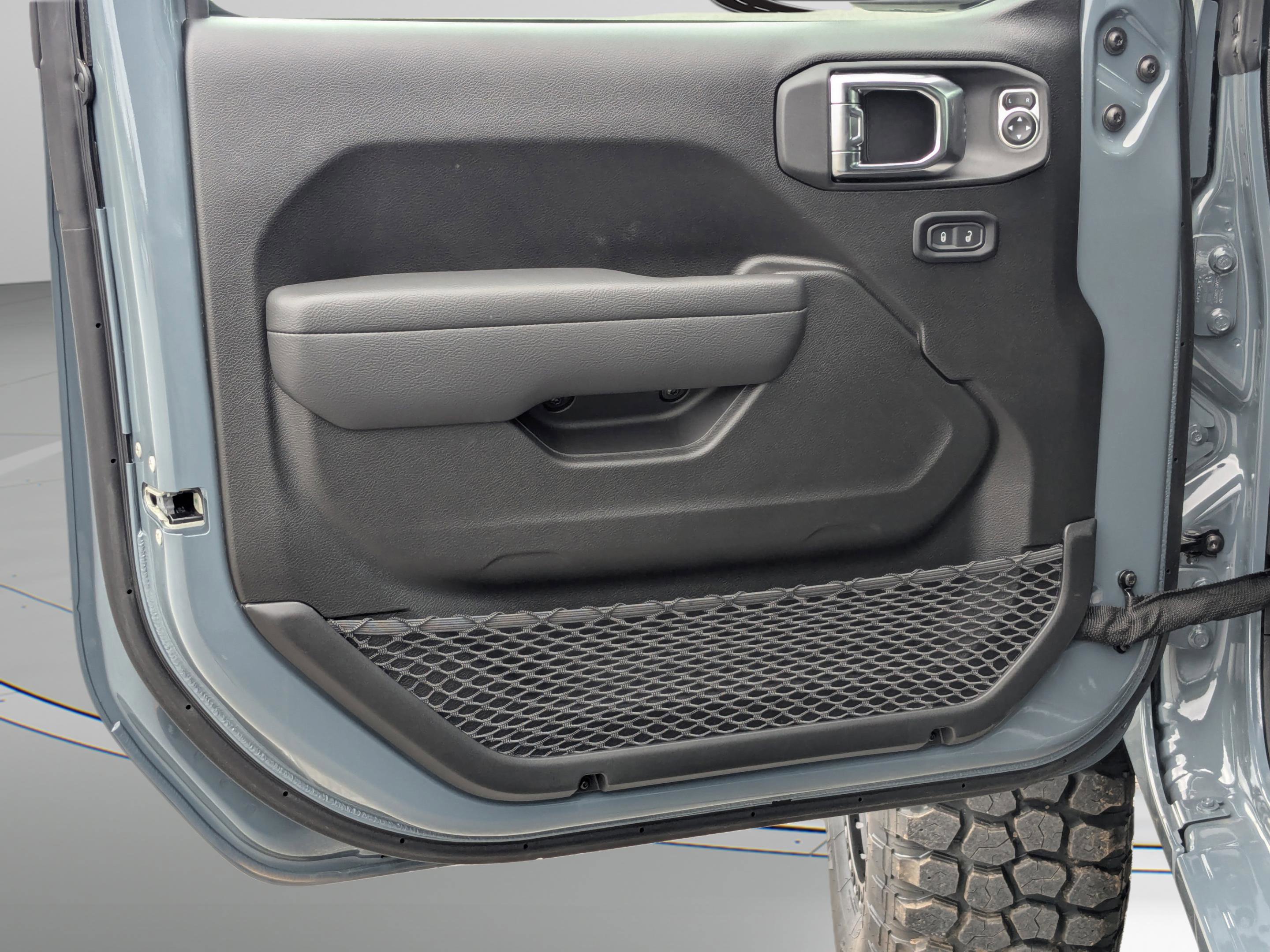 2025 Jeep Gladiator Sport S photo 37