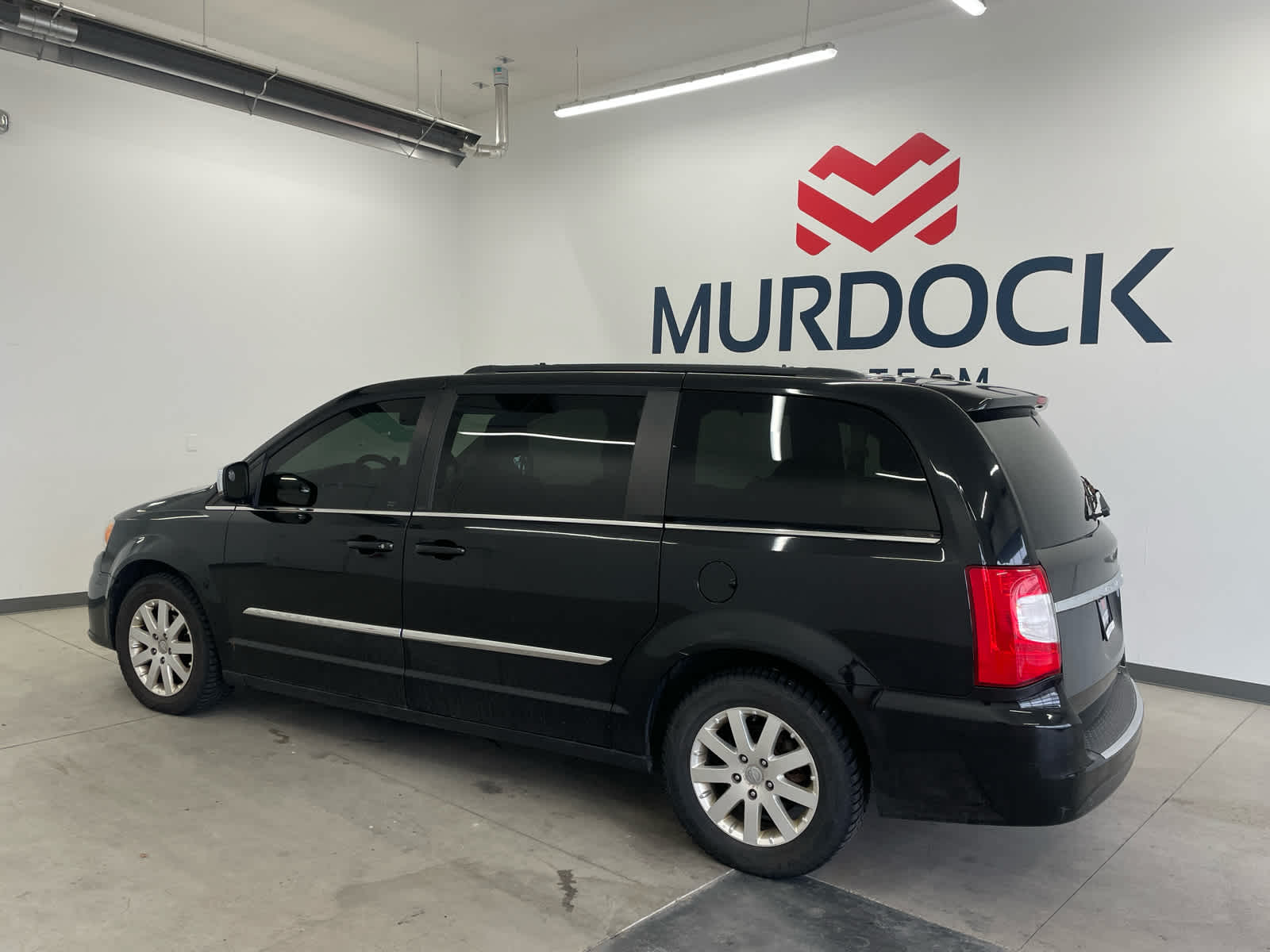 Used 2011 Chrysler Town & Country Touring-L with VIN 2A4RR8DG5BR614421 for sale in Logan, UT