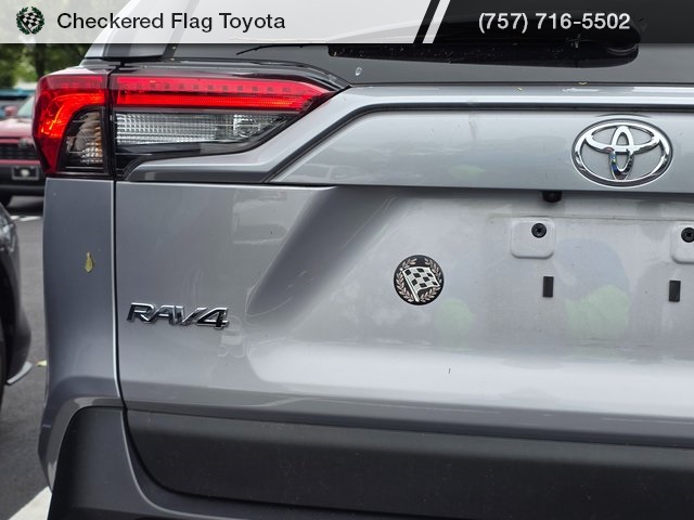 2024 Toyota RAV4 LE photo 3
