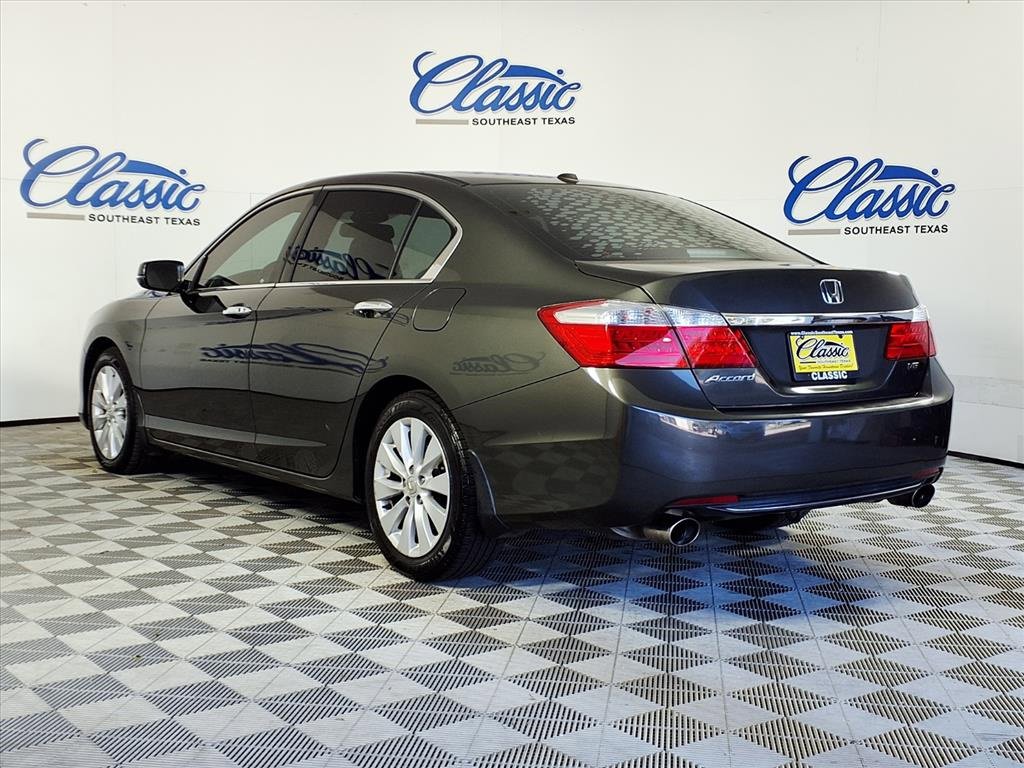 Used 2015 Honda Accord EX-L V-6 with VIN 1HGCR3F88FA013052 for sale in Beaumont, TX