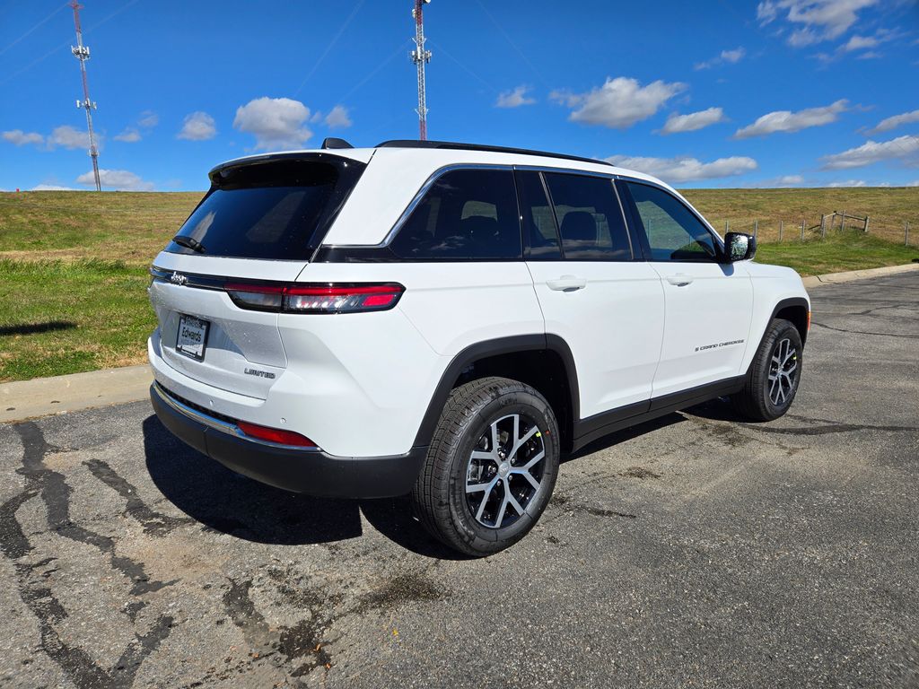 2025 Jeep Grand Cherokee Limited photo 3