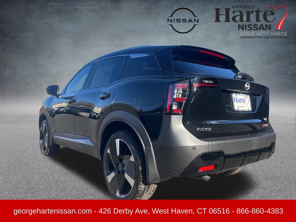 2026 Nissan Kicks SR photo 3