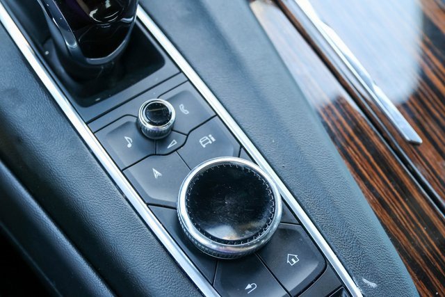 2022 Cadillac Escalade Premium Luxury photo 27