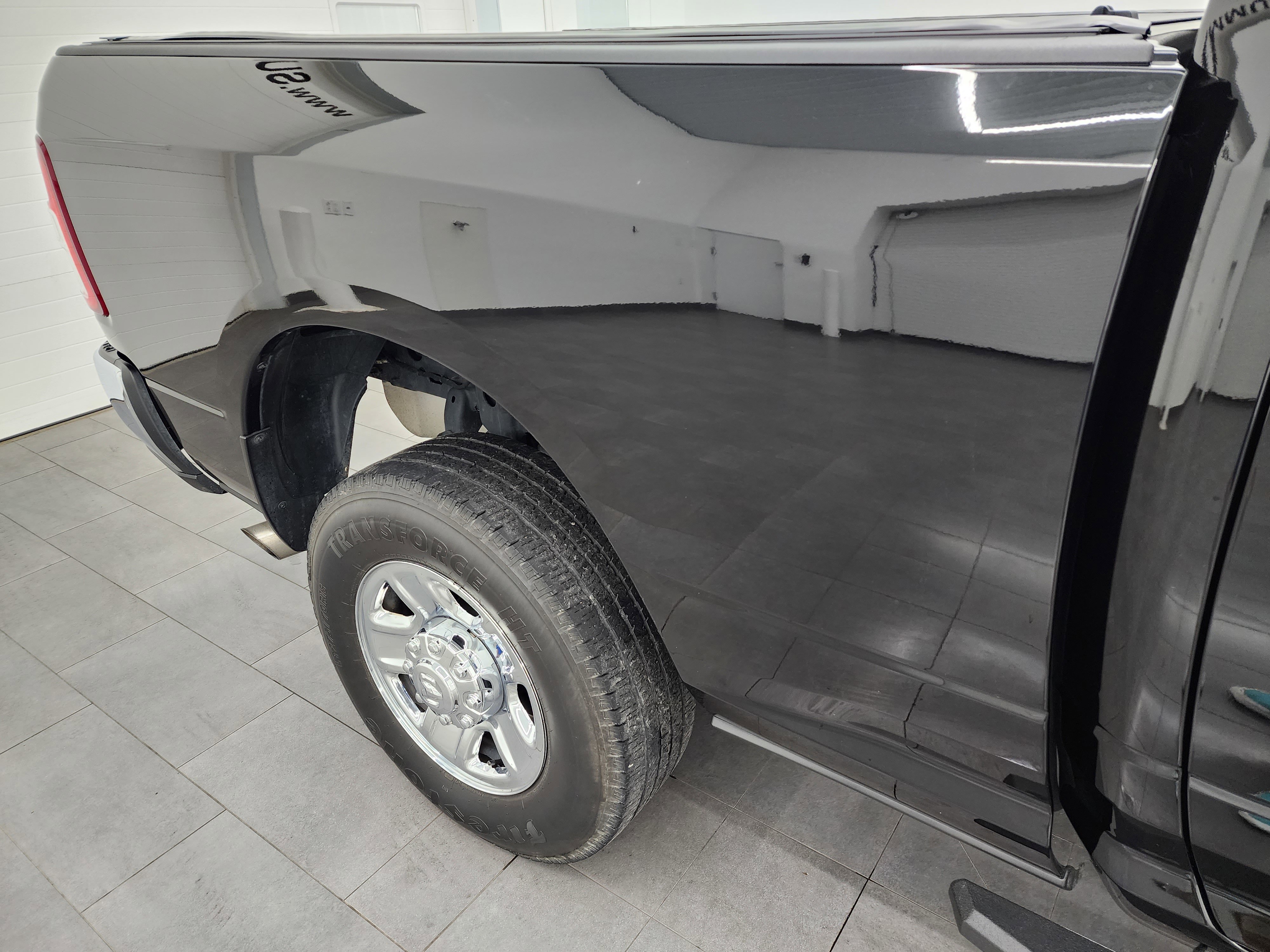 2023 Ram 2500 Tradesman photo 4