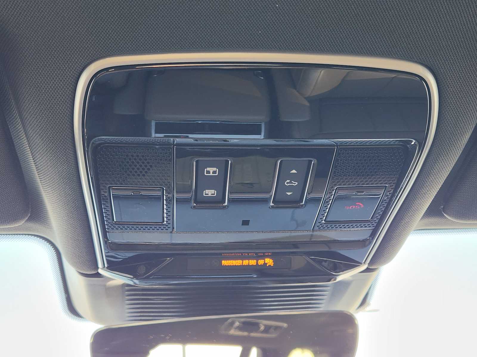 2024 Land Rover Range Rover SE photo 19