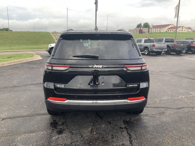 2025 Jeep Grand Cherokee Limited photo 3