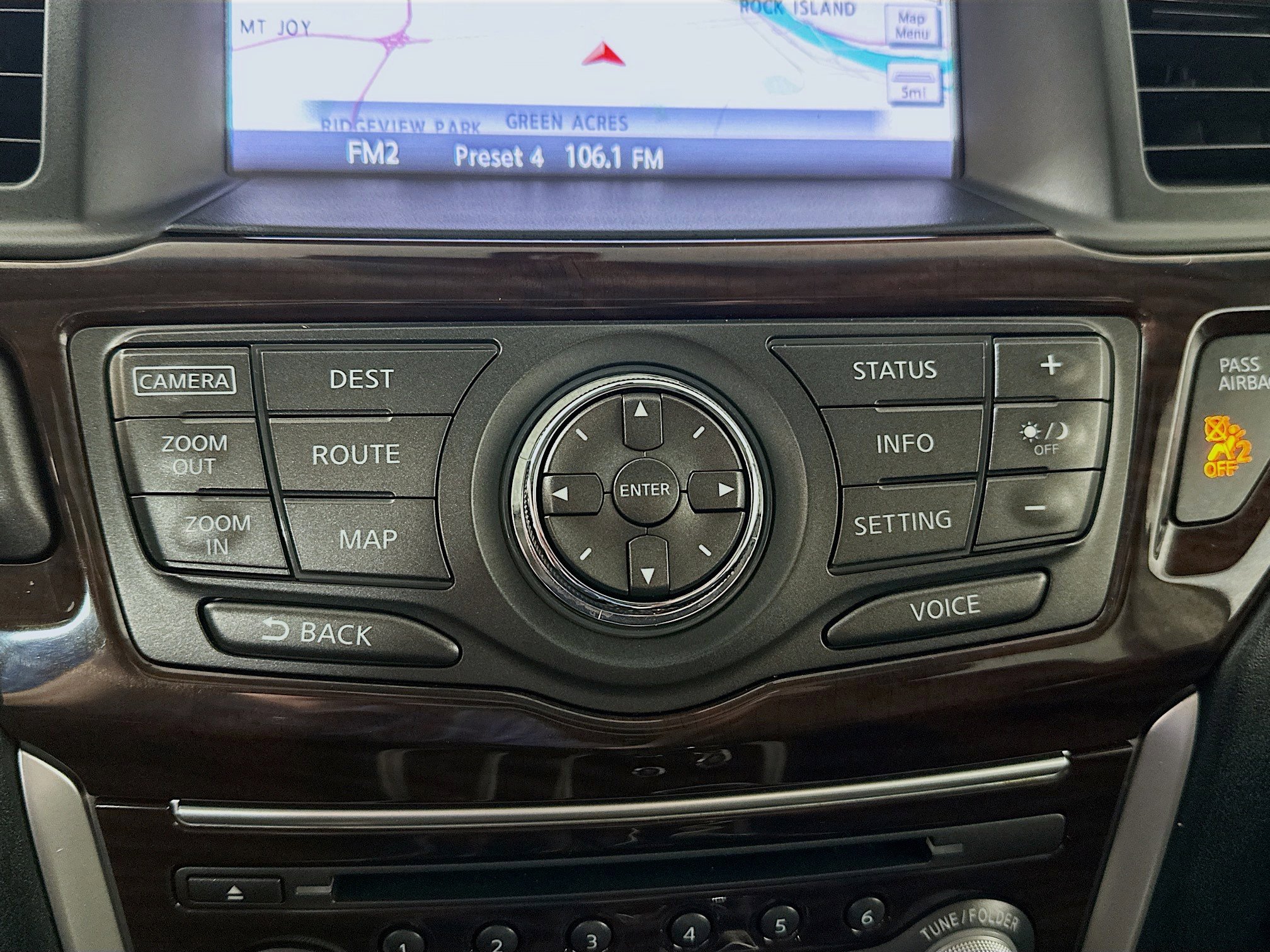 2015 Nissan Pathfinder Platinum photo 31