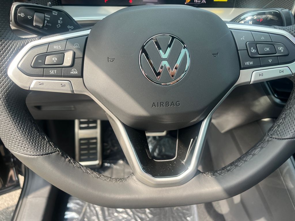 2025 Volkswagen Tiguan SE R-Line Black photo 8